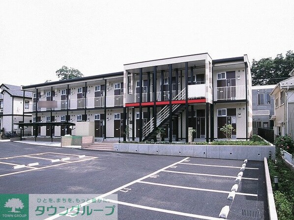 レオパレス新戸ウエストの物件外観写真